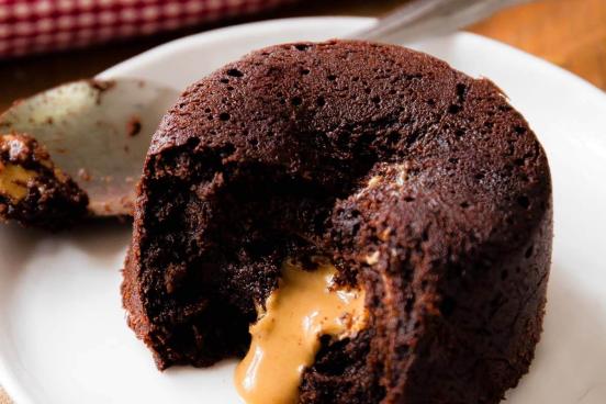 chocolate peanut butter cake